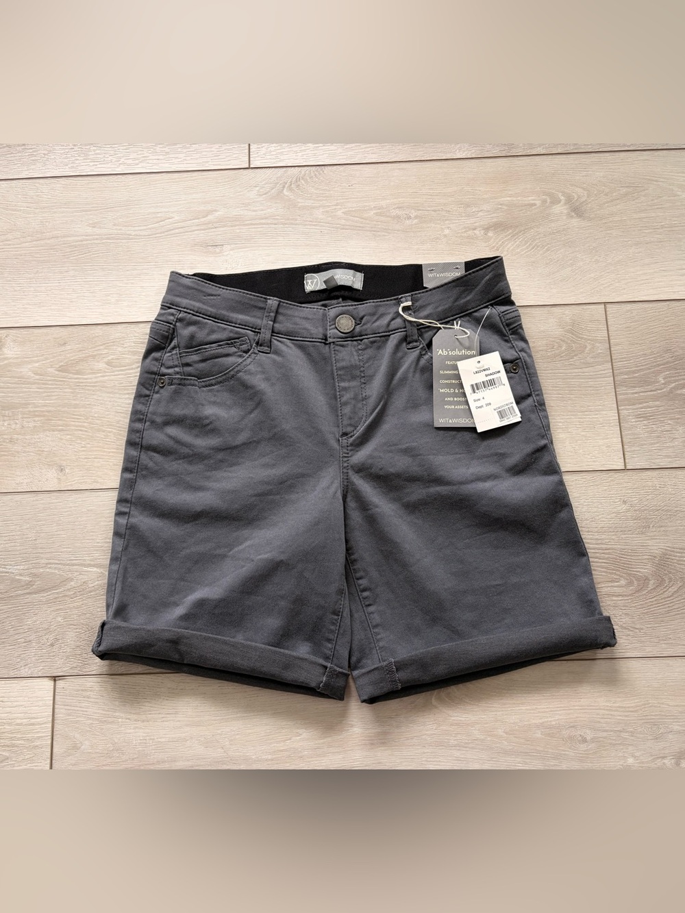 NWT Wit & Wisdom “Ab” Solution Gray Women's Stretch Bermuda Shorts Size 4